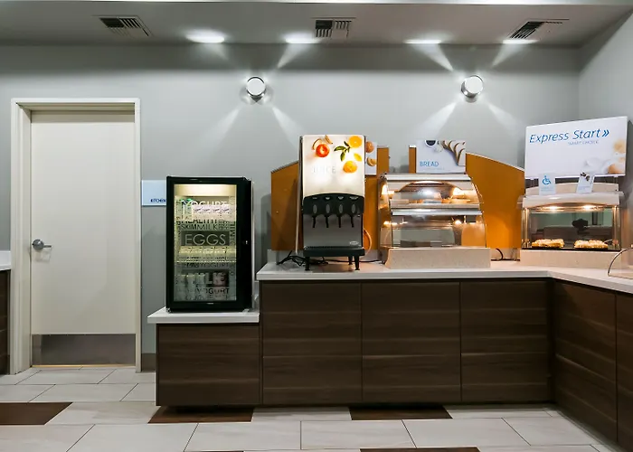 Holiday Inn Express Hotel & Suites Everett By Ihg
